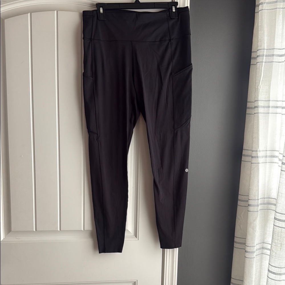 lululemon black leggings
